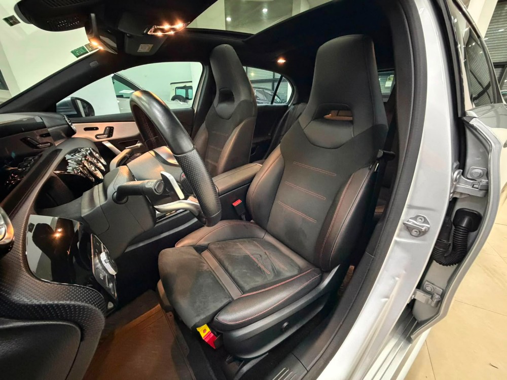 Mercedes-Benz A-Class AMG Line — foto 10